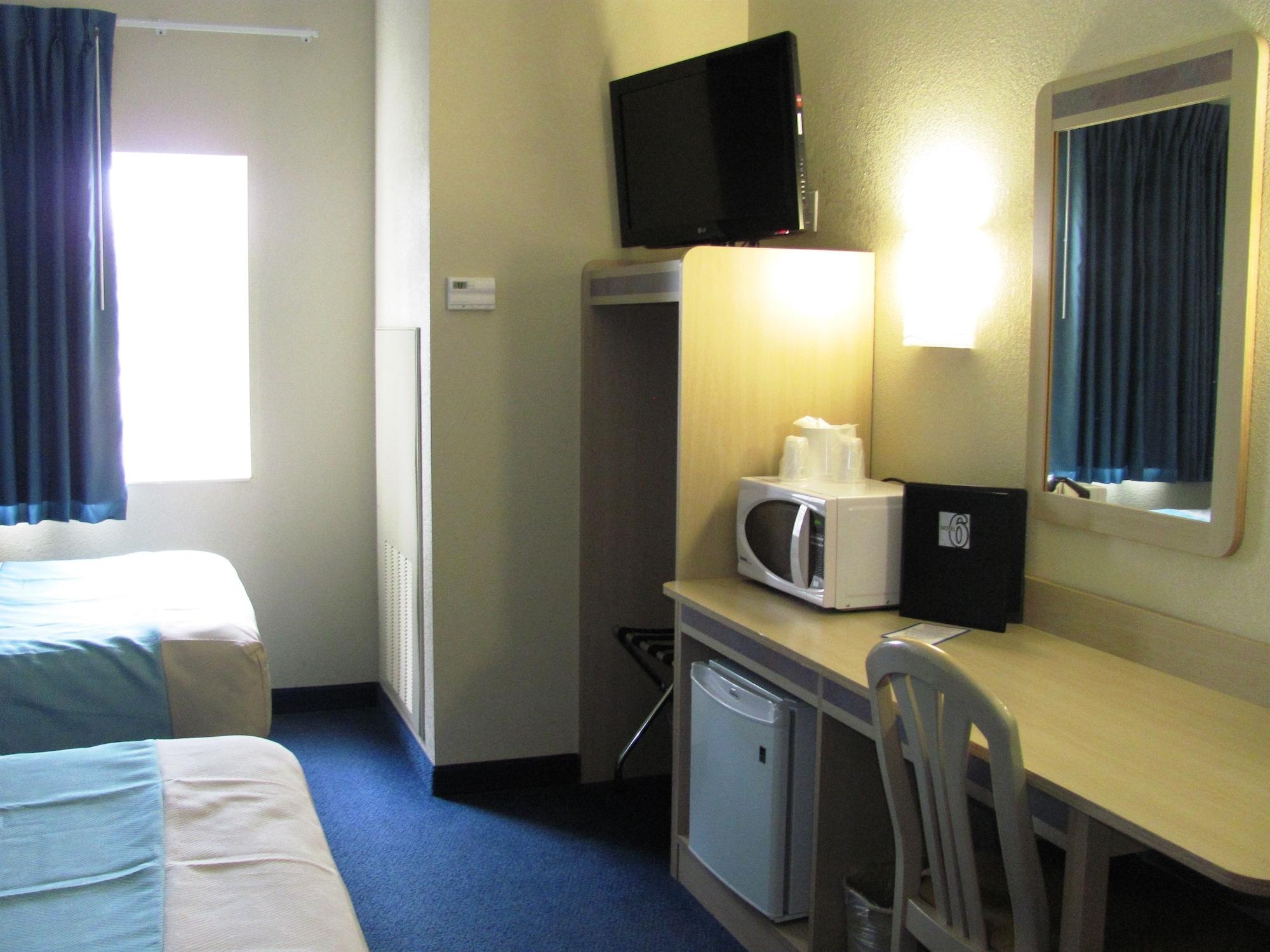 Motel 6-Huntsville, On Kültér fotó